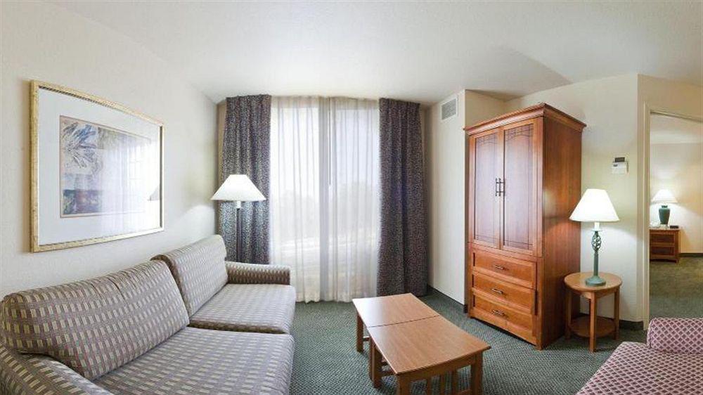 Staybridge Suites Lincolnshire By Ihg Dış mekan fotoğraf